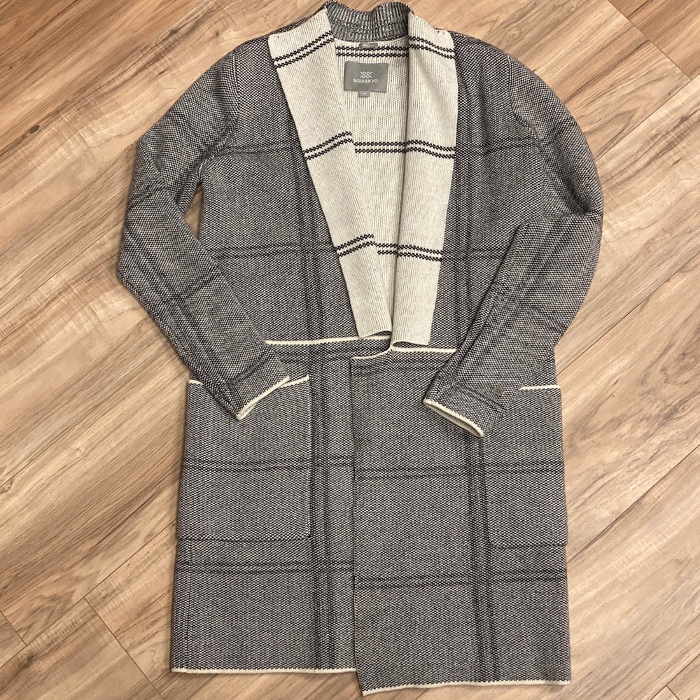 Soia & Kyo new condition Benela plaid black and white coatigan/sweater/cardigan